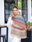 شال نخی چاپی طرح آبرنگی راهراه