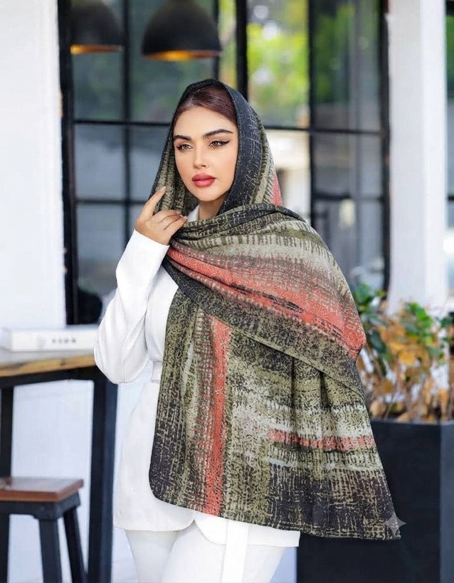 شال نخی چاپی طرح آبرنگی راهراه